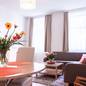 2 Zimmer Apartment Wien - Suite Style - 2-Zimmer-Apartment-Wien-Riess-Apartments-T41-Wohnzimmer1.jpg